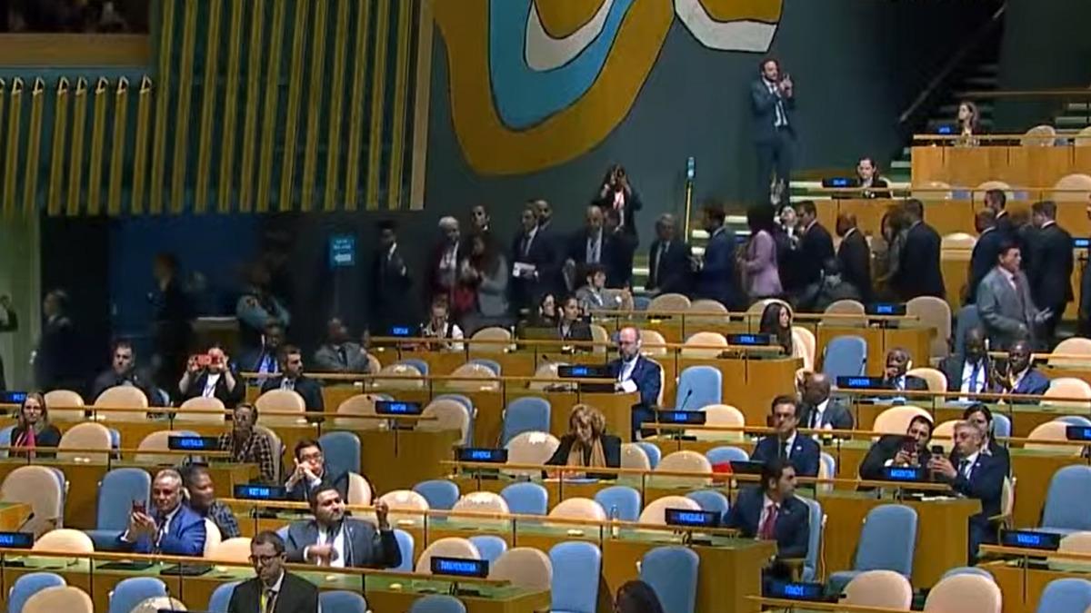 BM Genel Kurulu nda konuşma yapan İsrail Başbakanı Netanyahu ya şok tepki: Salonu terk ettiler 10