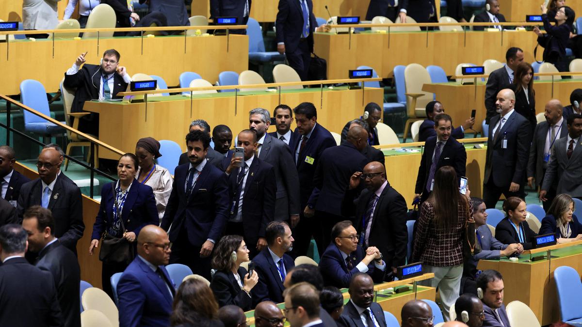 BM Genel Kurulu nda konuşma yapan İsrail Başbakanı Netanyahu ya şok tepki: Salonu terk ettiler 6