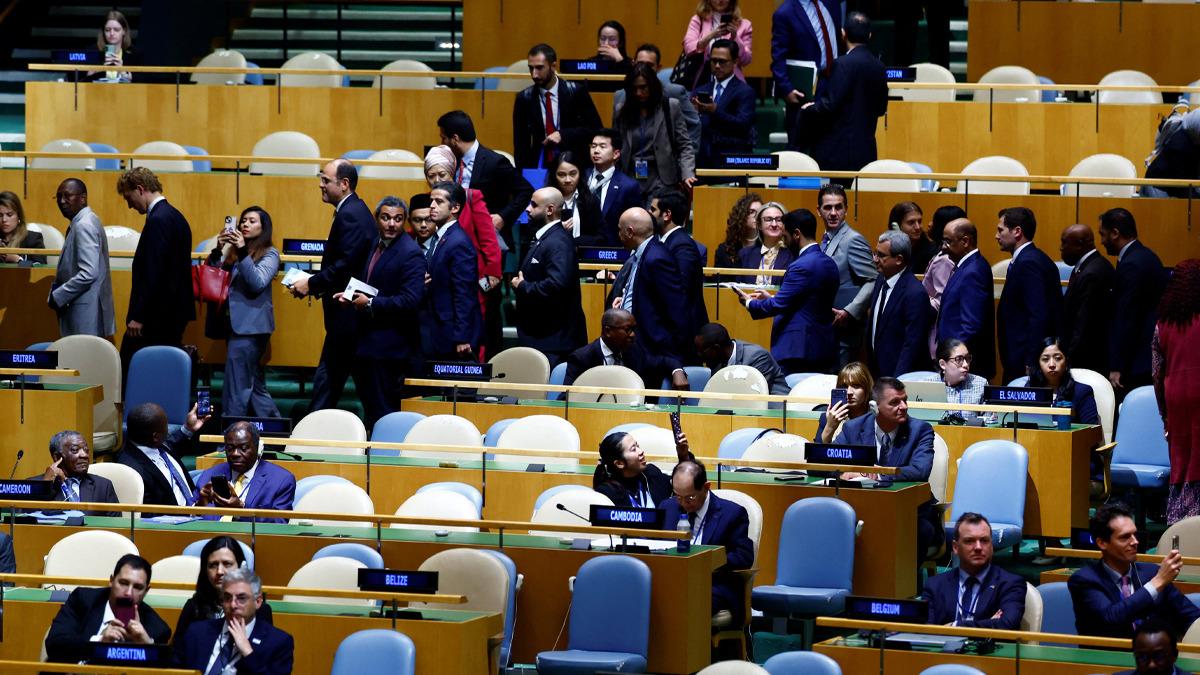 BM Genel Kurulu nda konuşma yapan İsrail Başbakanı Netanyahu ya şok tepki: Salonu terk ettiler 2
