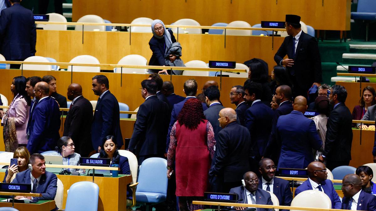 BM Genel Kurulu nda konuşma yapan İsrail Başbakanı Netanyahu ya şok tepki: Salonu terk ettiler 1