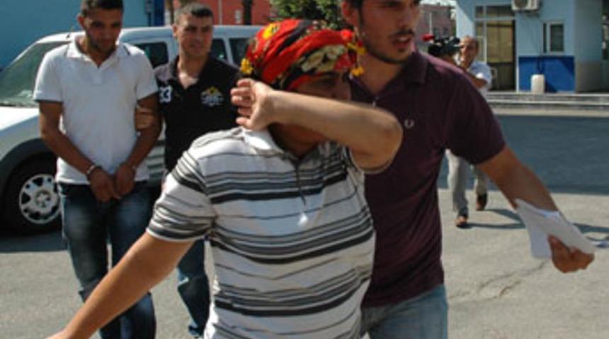 11 yaşındaki kızını uyuşturucu kuryesi yaptı