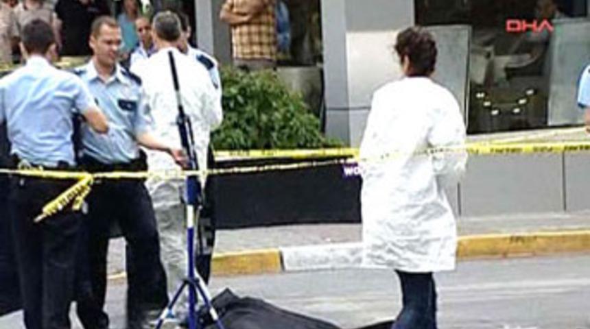 Boşandığı eşini &ouml;ld&uuml;rd&uuml;