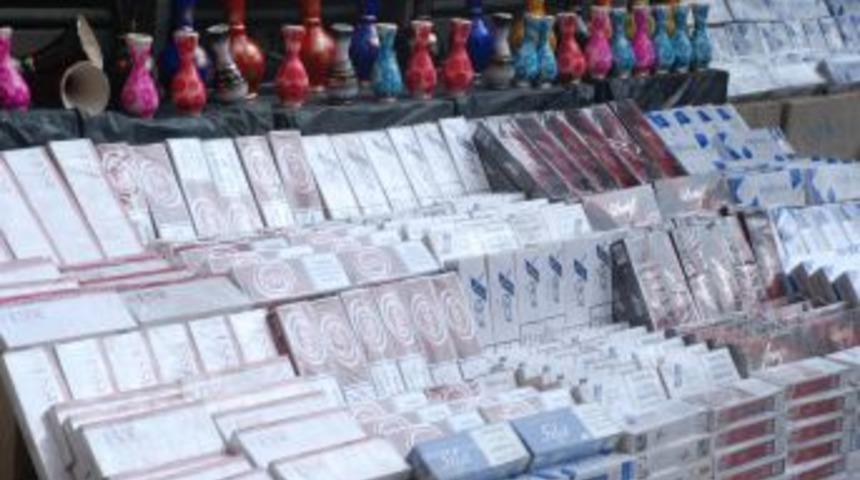 Ka&ccedil;ak sigaraları 'hediyelik eşya' olarak beyan etmişler