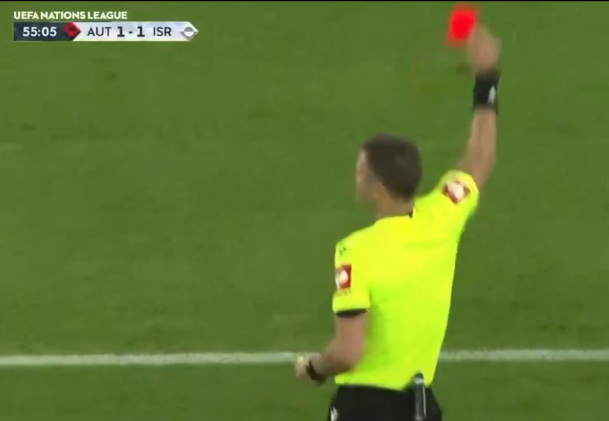 İsrailli futbolcudan skandal gol sevinci! Korner direğini silah yapıp sahayı taradı 2