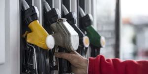 Motorine zam geldi! Yeni fiyatlar pompaya yansıdı   