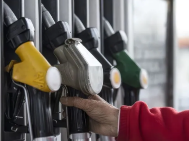 Motorine zam geldi! Yeni fiyatlar pompaya yansıdı   