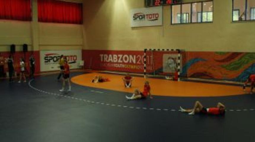 Bayanlar hentbol karşılaşmasında Danimarka, Hollanda&rsquo;yı 26-22 mağlup etti