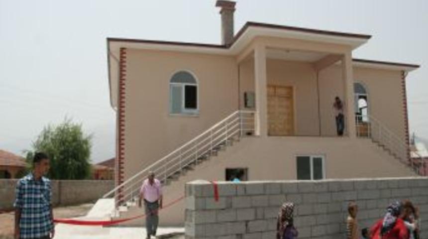 Hayırseverler, cami ve Kur&rsquo;an kursunu Ramazan'a yetiştirdi