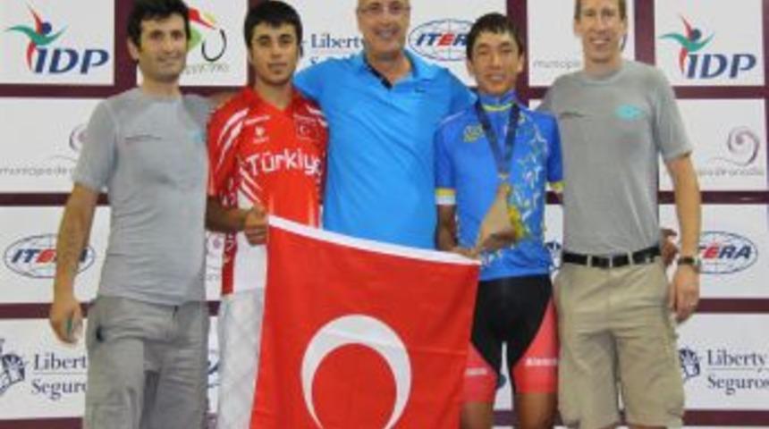 Türk bisiklet tarihinde bir ilk yaşandı…