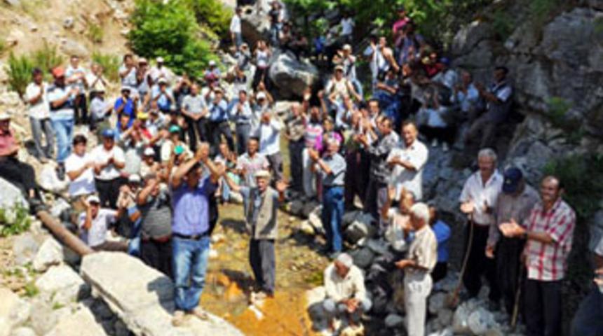 "Canımızı veririz suyumuzu vermeyiz"