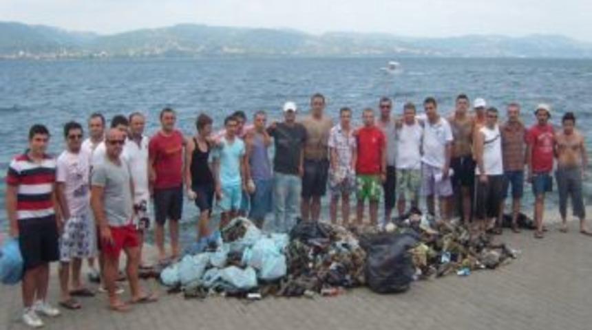 &Ccedil;evreci gen&ccedil;ler, Sapanca G&ouml;l&uuml;'nde &ccedil;&ouml;p topladı