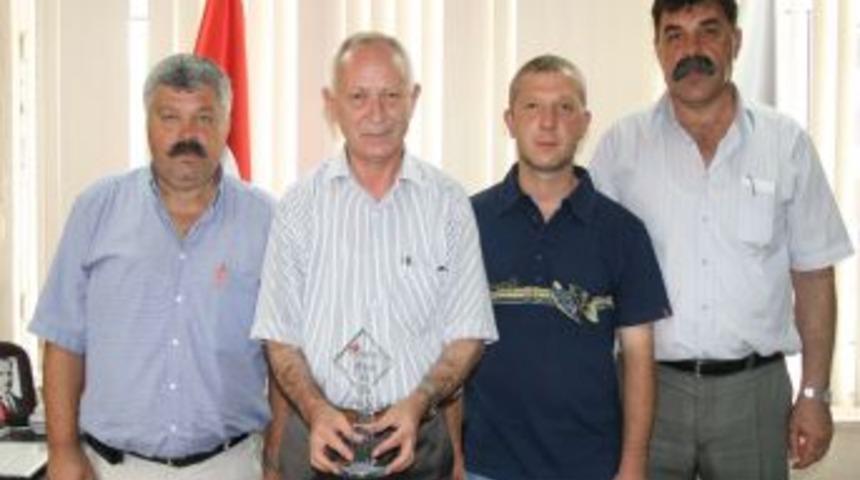 Beşikd&uuml;z&uuml; Belediyesi 'Temiz &Ccedil;evrenin Yeni Y&uuml;z&uuml;' isimli proje ile birinci oldu