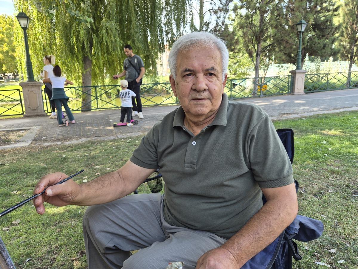 Hiç eğitim almadı, sadece sergilerdeki tabloları inceledi! 73 yaşındaki ressam şaşırtıyor 3