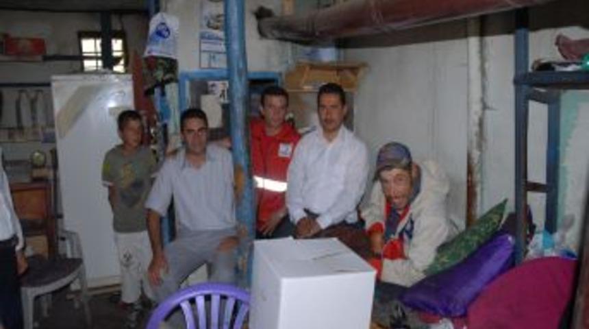 Sarıkamış&rsquo;ta 300 aileye yardım yapıldı