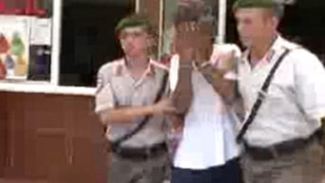 Öz kızına tecavuz iddiasıyla gözaltına alındı