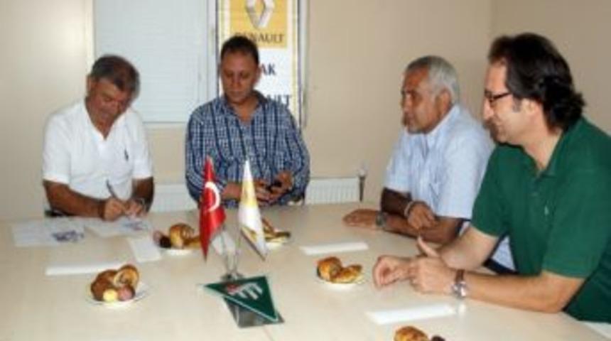 Bursaspor altyapısına 4 takviye