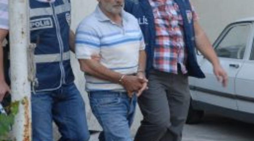 İkiz plakayla iki minib&uuml;s kullanan bir kişi yakalandı