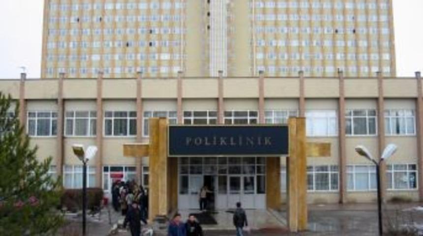 Hemşireler devlet hastanesine ge&ccedil;ti, &uuml;niversite hastanesinde hizmet aksıyor