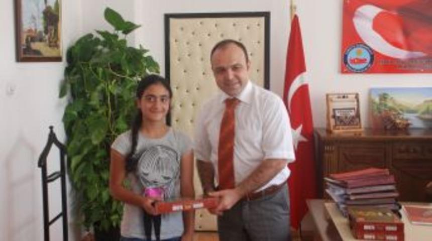 Okuma salonunda eğitim g&ouml;ren 85 &ouml;ğrenciden 62&rsquo;si Anadolu liselerine yerleşti