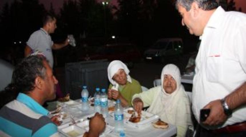 D&ouml;şemealtı'nda her g&uuml;n bin kişiye iftar verilecek