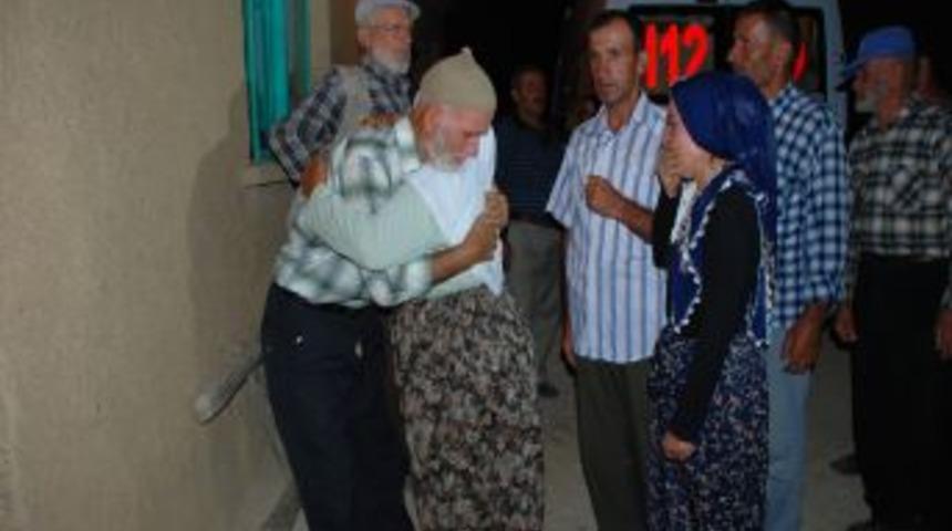 Akşehir şehidine ağlıyor