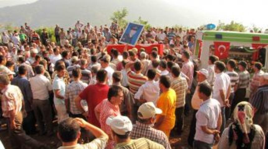 Şehit Uzman &Ccedil;avuş Angay g&ouml;z yaşları i&ccedil;inde defnedildi