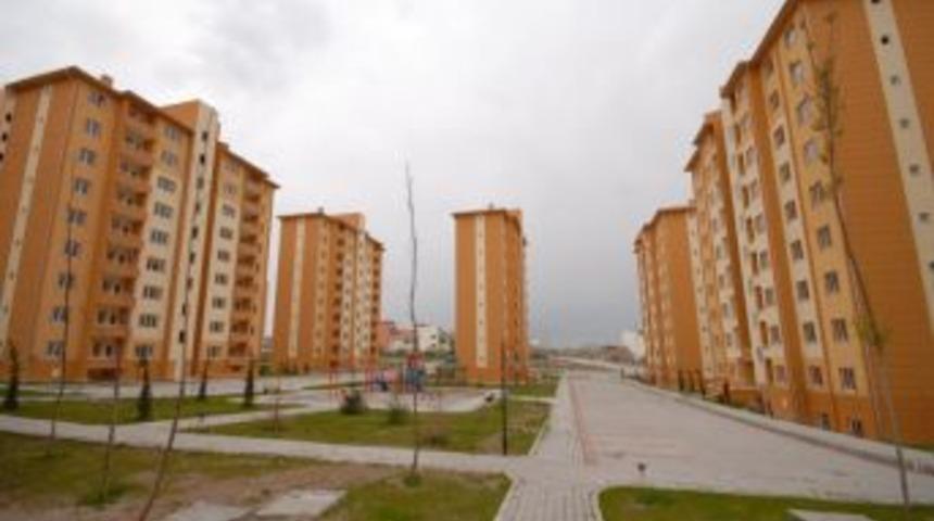 TOKİ'de tapu devirlerine başlandı