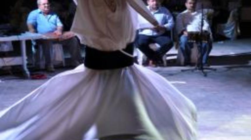 Yetiştirme yurdu &ouml;ğrencileri ve huzurevi sakinlerine anlamlı iftar