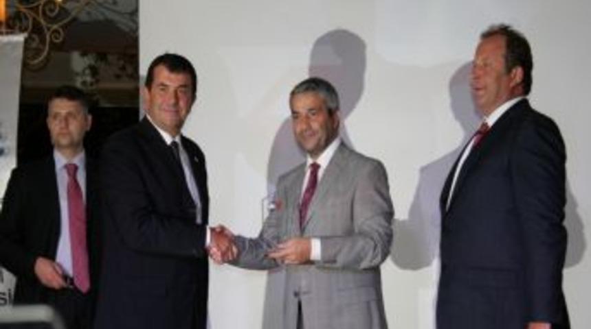 Bakan Erg&uuml;n: Bizim gemimiz sağlamdır, yoluna devam eder