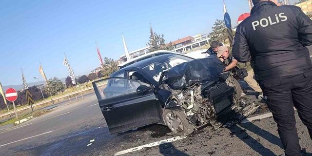K&uuml;tahya&rsquo;da otomobiller &ccedil;arpıştı: 6 yaralı 1