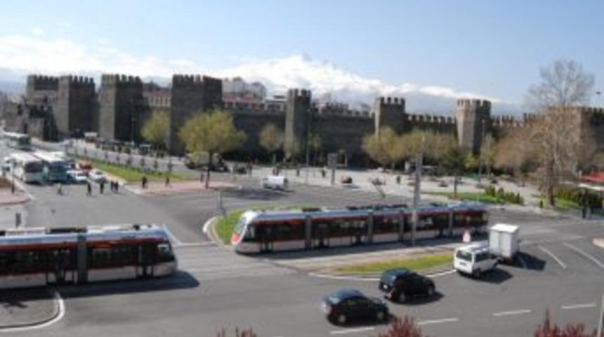 KAYSERAY iki yılda 45 milyon yolcu taşıdı