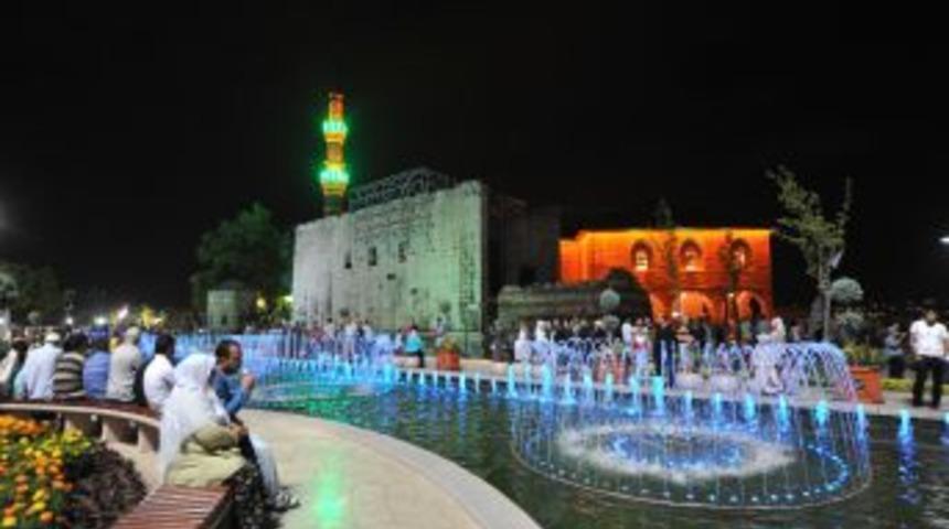 Başkent'te Ramazan akşamları dolu dolu ge&ccedil;iyor