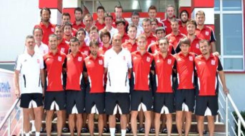 Balıkesirspor sezon hazırlıklarını Bolu kampında s&uuml;rd&uuml;recek