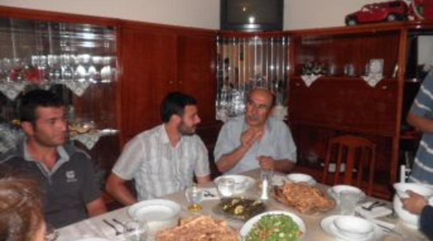 CHP'li gen&ccedil;ler iftar sofralarına konuk olacak