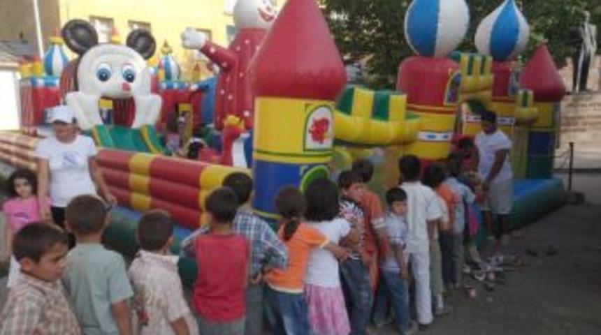 T&uuml;rkTrakt&ouml;r, Ramazan eğlencesinde Erzurum &ccedil;ift&ccedil;isi ile buluştu