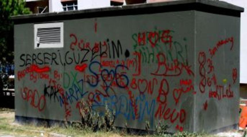 Trafolar yeniden boyanıyor