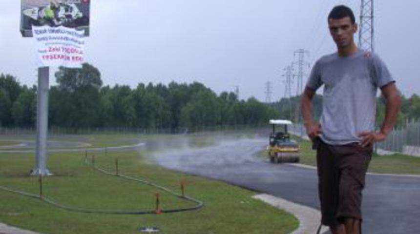 Şampiyon hayal ettikleri piste kavuştu