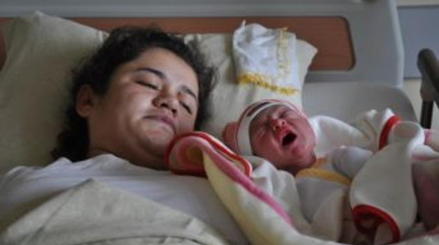 Aile şaşkın; kız bekliyorlardı, erkek oldu!