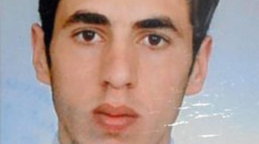 Boşanma davası a&ccedil;an karısını &ouml;ld&uuml;r&uuml;p intihar etti