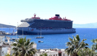 Bodrum'a "Aurora" kruvaziyeriyle 1814 turist geldi