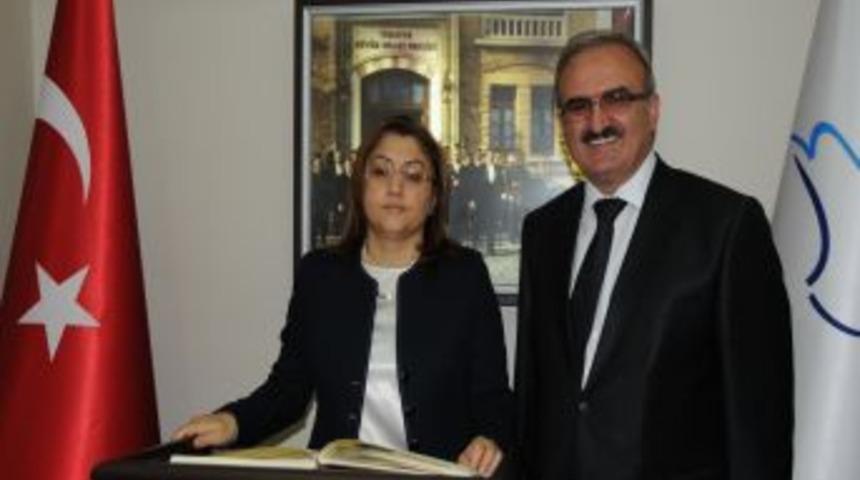 Bakan Şahin: Her ailenin bir sosyal destek uzmanı olacak