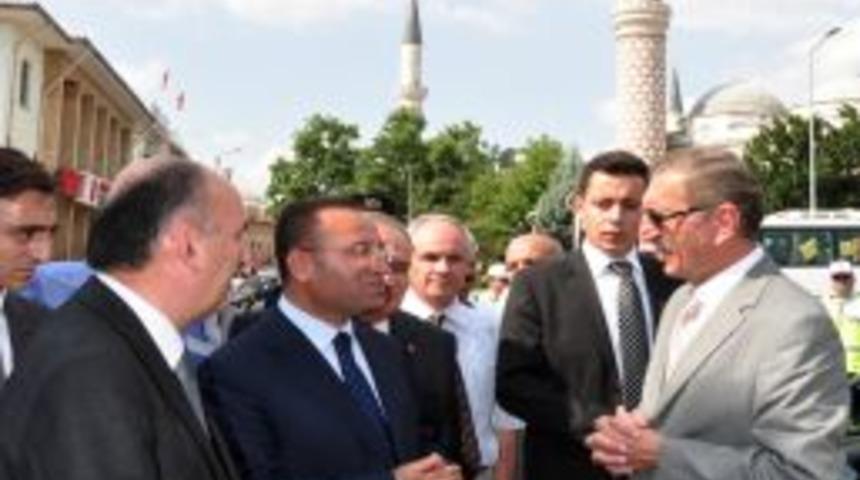 Bozdağ: Milletimizin duası ve desteği olmasa bu kadro başarılı olamazdı