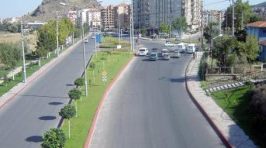 Afyonkarahisar Belediyesi eskiye g&ouml;re 2,5 kat daha fazla yatırım yapıyor