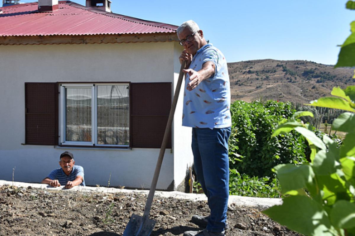 Podyumların aranan ismiydi! Şöhreti bırakıp köye yerleşti: Engin Koç un son hali gündemde 4
