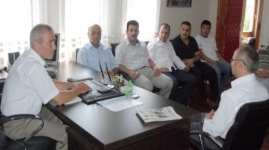 Candan: Komisyonlar zamanımı alacak, ancak asıl g&ouml;revim b&ouml;lgeye hizmet olacak