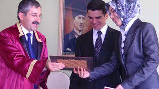 Polis memuru keneden öldü