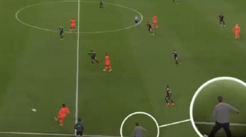 Almanya'da J&uuml;rgen Klopp &ccedil;ılgınlığı! Tek bir hareketiyle ordu gibi saldırdılar: Hollanda karşısında viral olan o anlar
