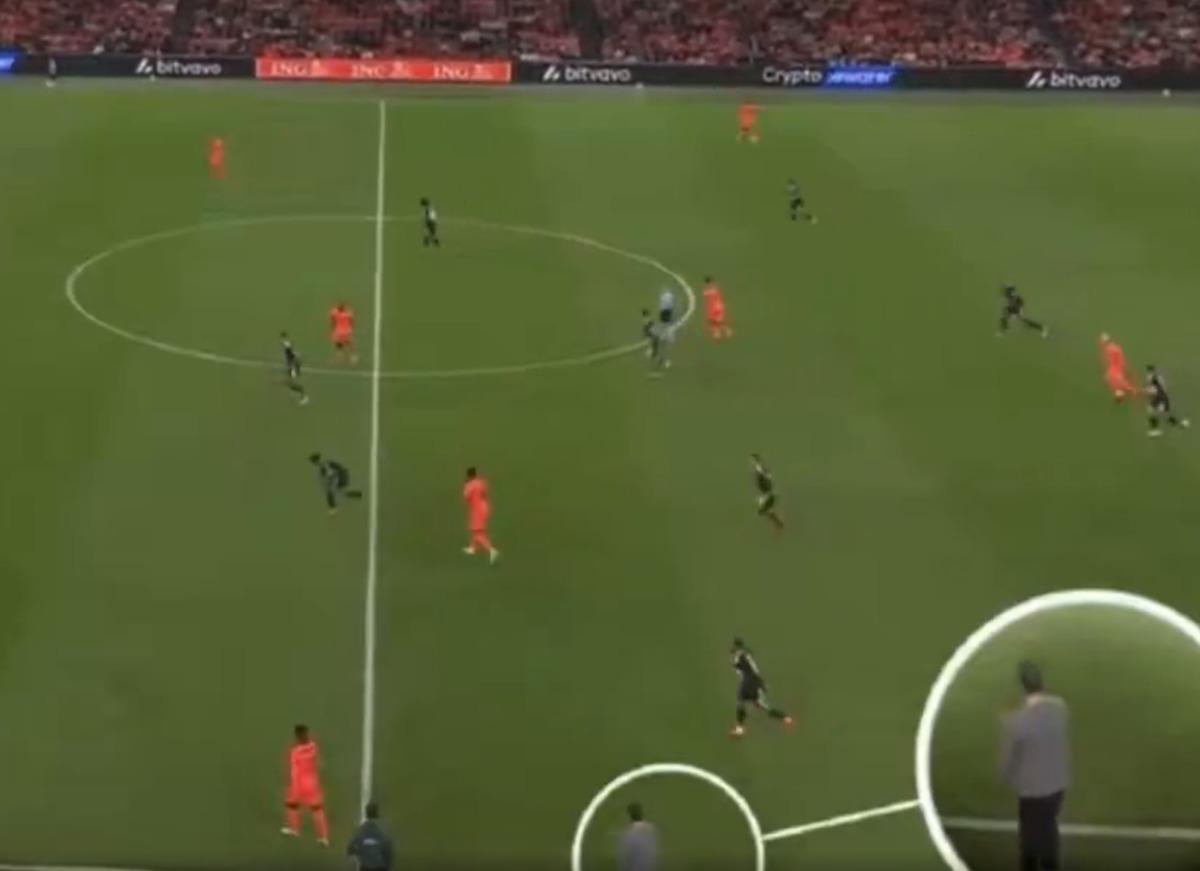 Almanya da Jürgen Klopp çılgınlığı! Tek bir hareketiyle ordu gibi saldırdılar: Hollanda karşısında viral olan o anlar 1