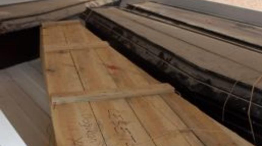 Kula'da 4 kişinin &ouml;ld&uuml;ğ&uuml; kazada otomobilin LPG tankı patlamış