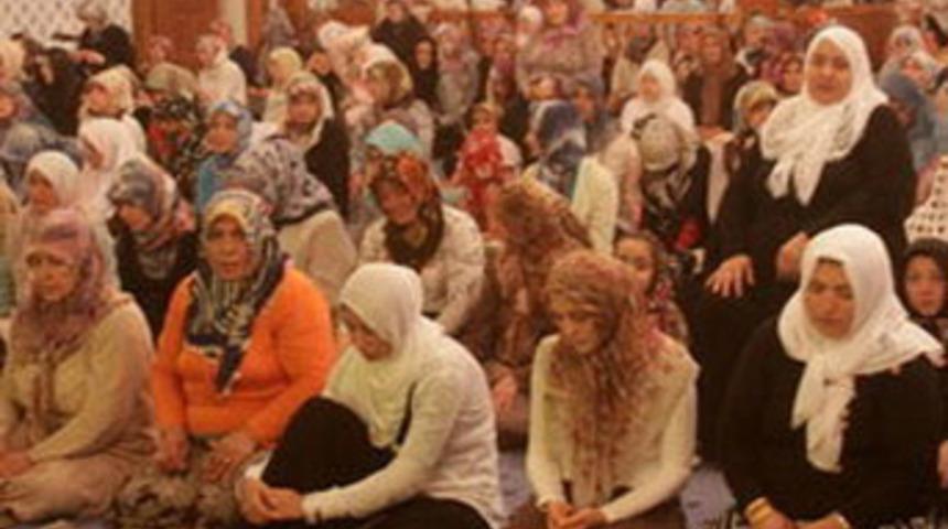 Hacı Bayram Camii'nde kadın devrimi!